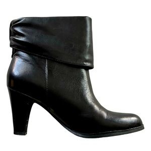 BCBGeneration Black Leather Ankle Fold Over Boots Size 6.5